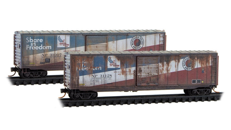 N MICRO-TRAINS 50' SINGLE DOOR BOX CAR W/O ROOFWALK BN EX-NP "SHARE IN FREEDOM" WEATHERED 2-PACK #31007, #31128