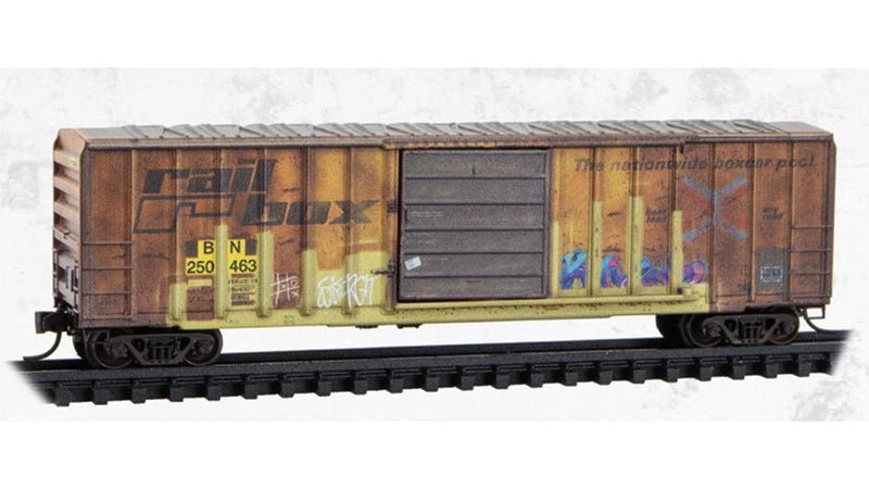 N MICRO-TRAINS 50' SINGLE DOOR RIB SIDE BOX CAR W/O ROOFWALK WEATHERED BURLINGTON NORTHERN EX-RAILBOX #250463